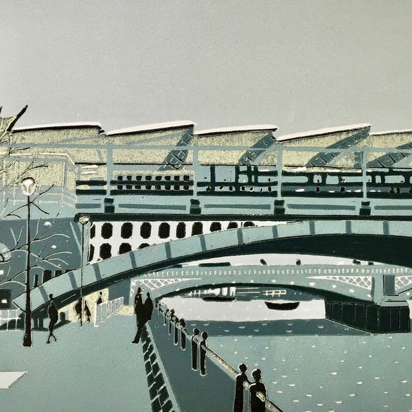 Bridge across the Thames by Nathalie Pymm