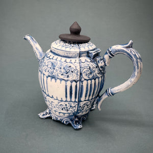 Chrisinderblueliddedheritageteapot