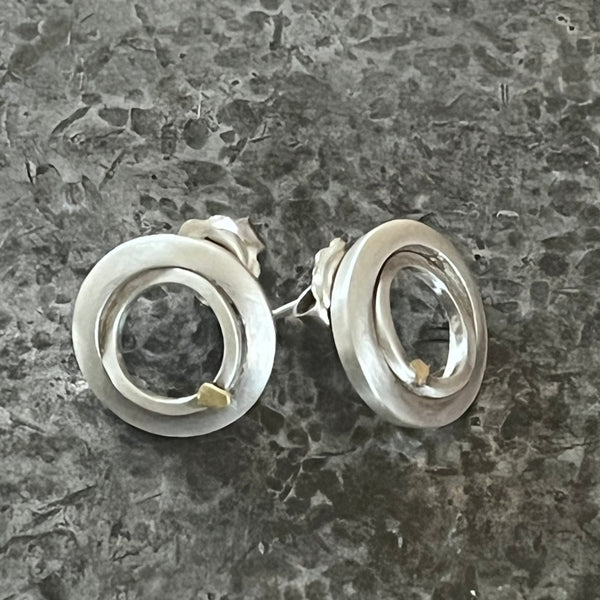Double ring studs