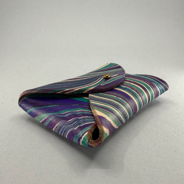 Angled view of right side and base