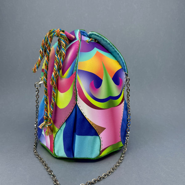 Another view of the main panels of the medium Fiesta bag by Elizabeth Bond