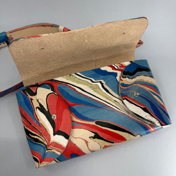 Front of bag with flap open