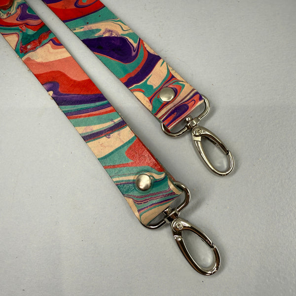 Clasp detail