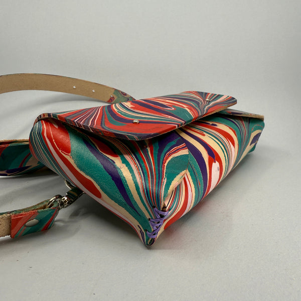 Right side of bag and base